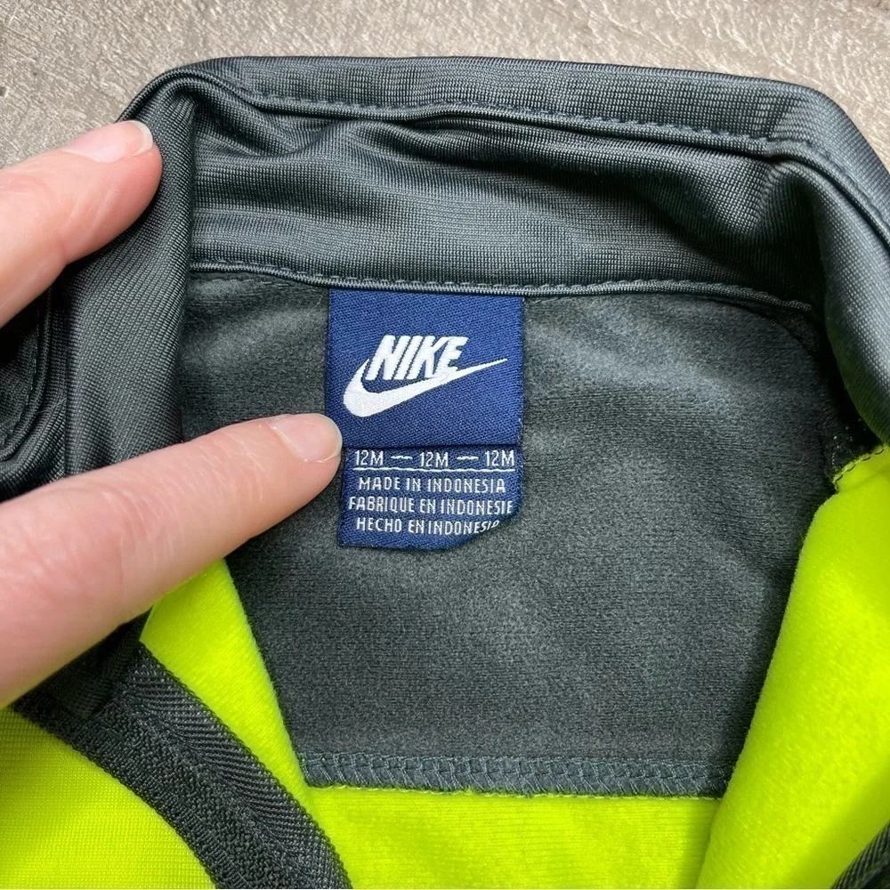 Nike jacket baby